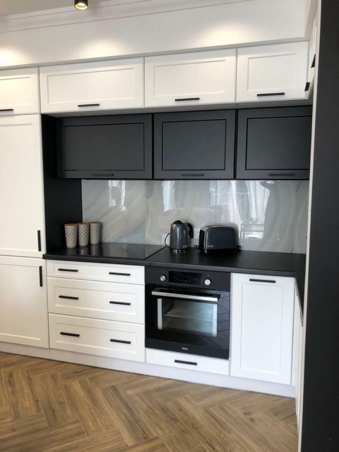 Family & Business Sauna Apartments No1 Lesny Nad Zalewem Cedzyna Unikat - 3 Bedroom With Private Sauna, Bath With Hydromassage, Terrace, Garage, Catering Options เคียลเซ ภายนอก รูปภาพ