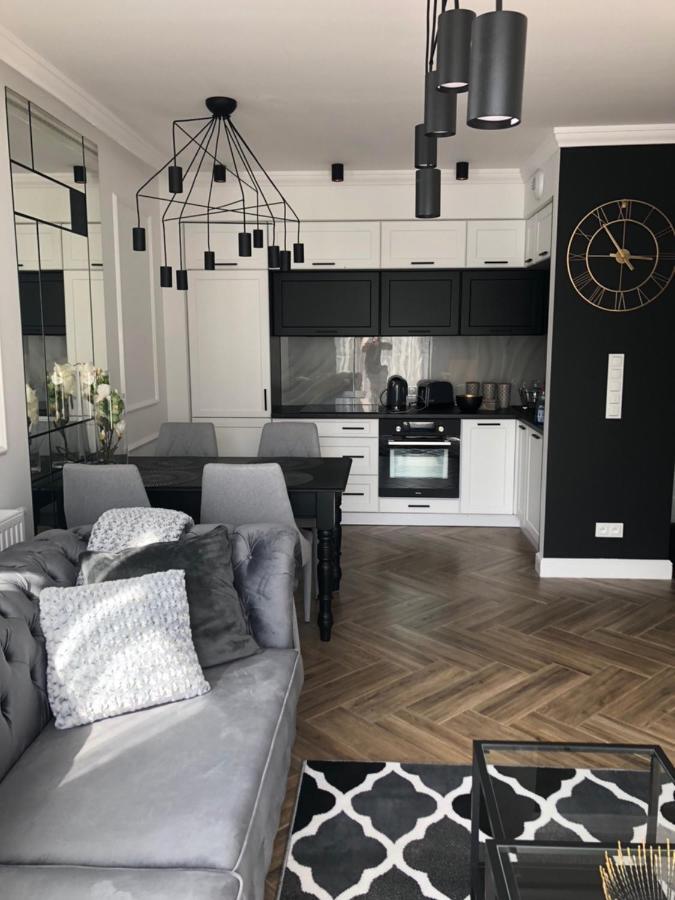 Family & Business Sauna Apartments No1 Lesny Nad Zalewem Cedzyna Unikat - 3 Bedroom With Private Sauna, Bath With Hydromassage, Terrace, Garage, Catering Options เคียลเซ ภายนอก รูปภาพ